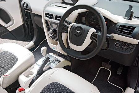 Aston Martin Cygnet, Cockpit, Lenkrad