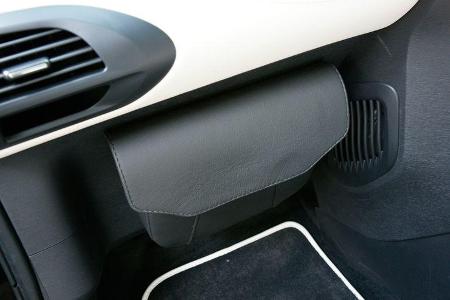 Aston Martin Cygnet, Detail, Ablagefach