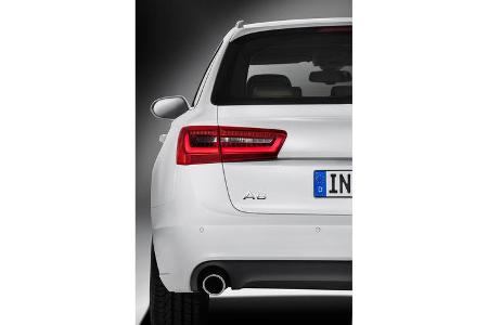 Audi A6 Avant, Rücklichter. Auspuff, Heck