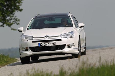 Citroen C5 HDi 200 Tourer by Carlsson, Frontansicht, Kurvenfahrt