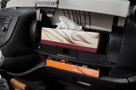 Nissan Micra 1.2 DIG-S ams 16/11, handschuhfach