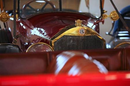 Mercedes Benz Museum heilige Hallen