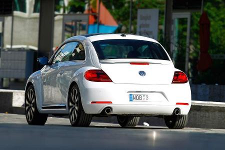 VW Beetle 2.0 TSI DSG, Rückansicht, Stadtfahrt
