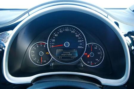 VW Beetle 2.0 TSI DSG, Detail, Anzeigeinstrumente, Tacho