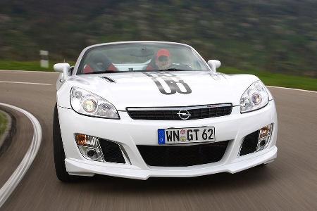 ... allerdings ohne die wirbelstauchende Pseudo-Sportlichkeit mancher Tuning-Exponate.