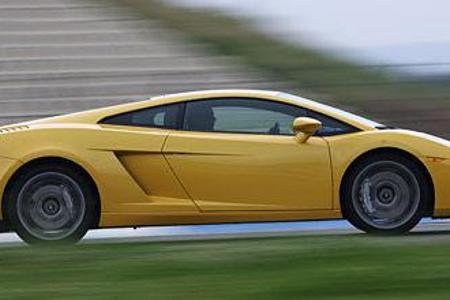 Yellow Press: Wer den Lamborghini Gallardo mit Hilfe der Startautomatik durchbeschleunigt, erlebt ein wahrhaft berauschendes...