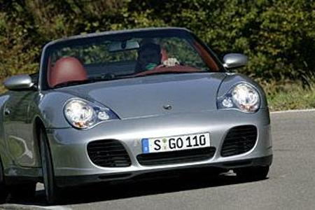 Das neueste Carrera Cabriolet tritt mit dem Antriebskonzept und der Frontpartie des Turbo an.