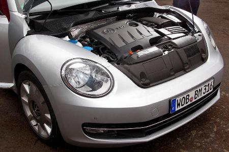 VW Beetle 1.6 TDI, Motorhaube, Motor