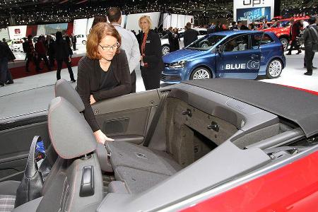 Sitzprobe Birgit Priemer VW Golf GTI Cabrio Genf 2012