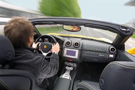 Ferrari California, Cockpit