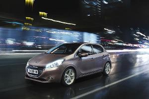 Peugeot 208, Front