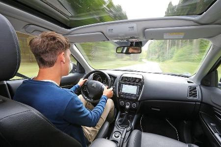 Citron C4 Aircross 150 HDi AWD, Cockpit, Lenkrad