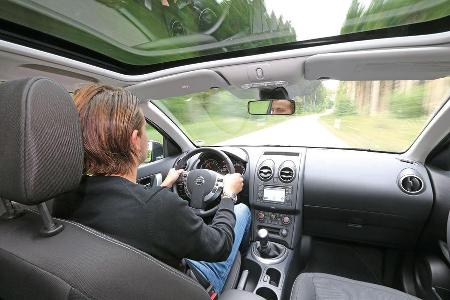 Nissan Qashqai dCi 130, Cockpit, Lenkrad