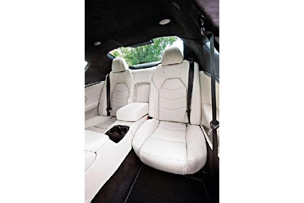 Maserati Gran Turismo Sport, Rcksitze