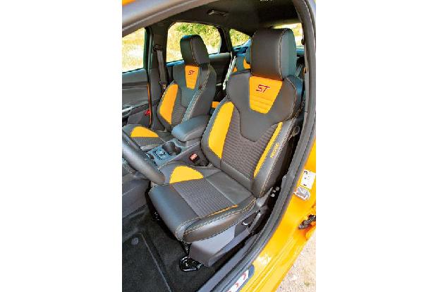 Ford Focus ST, Sitze, Fahrersitz