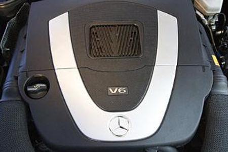 Der 272-PS-V6 hat mehr zu bieten, als die triste Optik vermuten lässt.