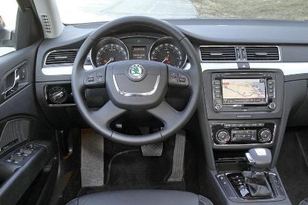 Skoda Superb Combi 2.0 TDI 4x4 DSG, Cockpit