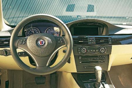 Automatik mit Lenkradtasten, Tacho bis 320 km/h