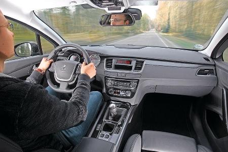 Peugeot 508 THP 155, Cockpit