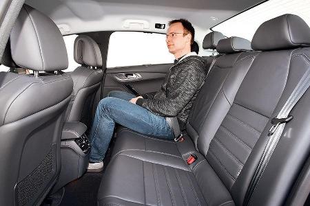 Peugeot 508 THP 156, Sitze hinten