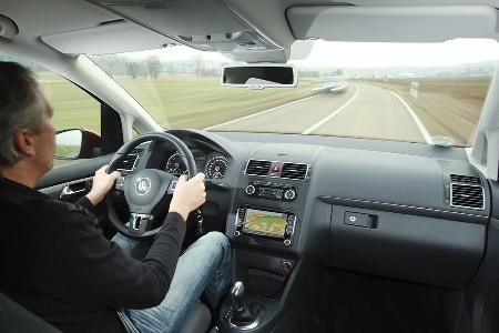VW Cross Touran, Innenraum, Cockpit