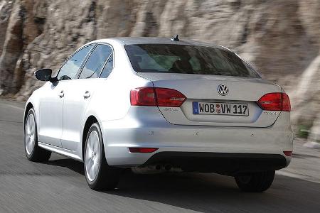 03/11 aumospo05/2011 VW Jetta