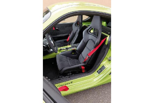 Porsche Cayman R, Sitze