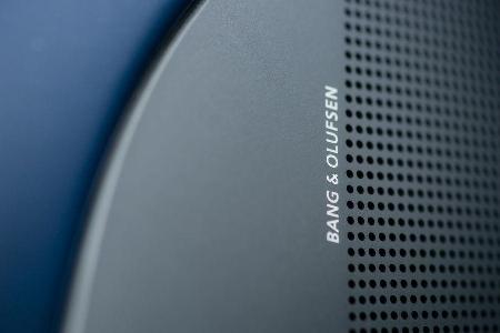 Aston Martin Rapide S, Musikbox