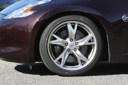 Audi TT, BMW Z4, Porsche Boxster, Nissan 370Z