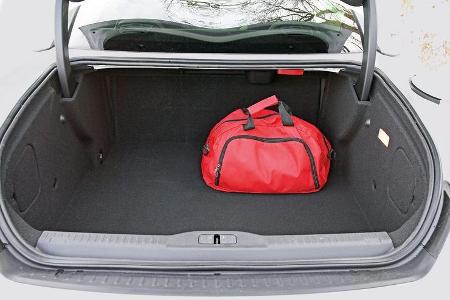 Peugeot RCZ 2.0 HDi FAP 163, Kofferraum