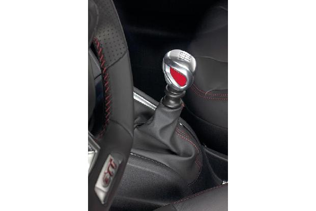 Peugeot 208 GTi, Schalthebel, Schalknauf