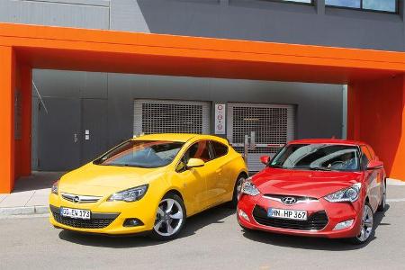 Hyundai Veloster Blue 1.6, Opel Astra GTC 1.4 Turbo, Frontansicht