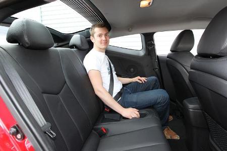 Hyundai Veloster Blue 1.6, Rücksitz, Beinfreiheit