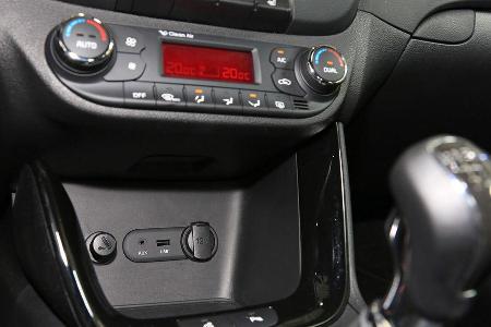 Kia Pro Cee d 1.6 CRDi 128 Spirit, Mittelkonsole