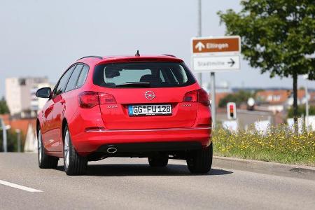 Opel Astra Sports Tourer 2.0 CDTi ecoflex Edition, Heckansicht