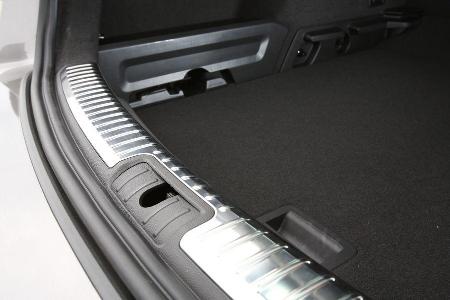 Seat Leon ST, Ladekante