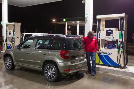 Skoda Yeti 2.0 TDI 4x4, Tankstelle