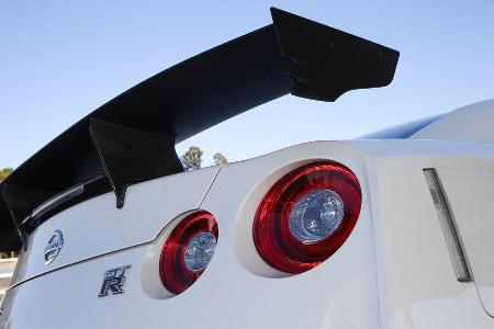 Nissan GT-R, Heckspoiler