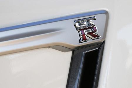 Nissan GT-R, Zierleiste