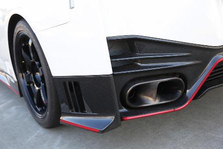 Nissan GT-R, Auspuff, Endrohre