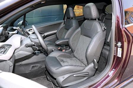 Peugeot 208 XY 155 THP, Fahrersitz
