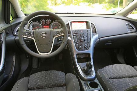 Opel Astra 1.6 CDTI EcoFLEX, Cockpit