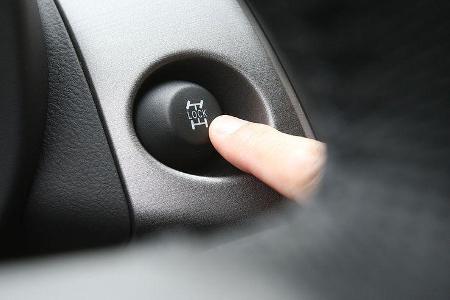 Toyota RAV4, Lock-Taste, Allradantrieb