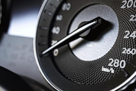 Infiniti M30 d Tacho