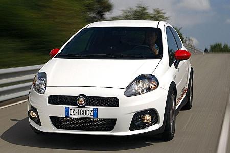 Der Grande Punto Abarth beschleunigt in 8,2 Sekunden auf Tempo 100 km/h.