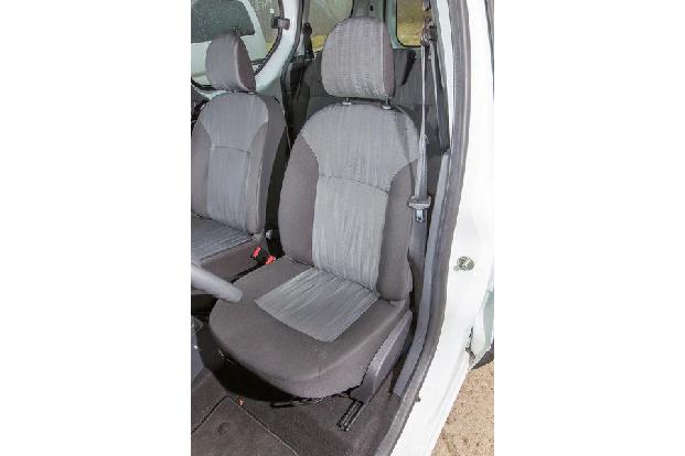 Nissan NV 200 Evalia DCI 110, Fahrersitz