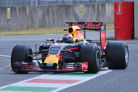 Red Bull - Pirelli 2017 Reifen Test - Mugello 2016