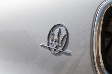 Maserati Quattroporte A Q4, Emblem, Dreizack