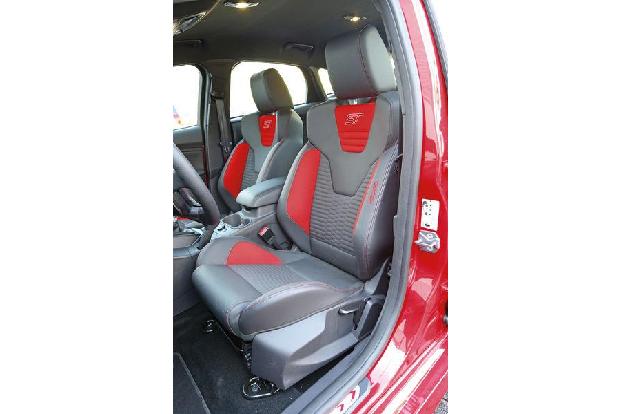 Ford Focus ST, Fahrersitz, Sportsitz
