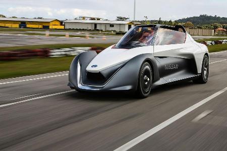 08/2016, Nissan Bladeglider Fahrbericht